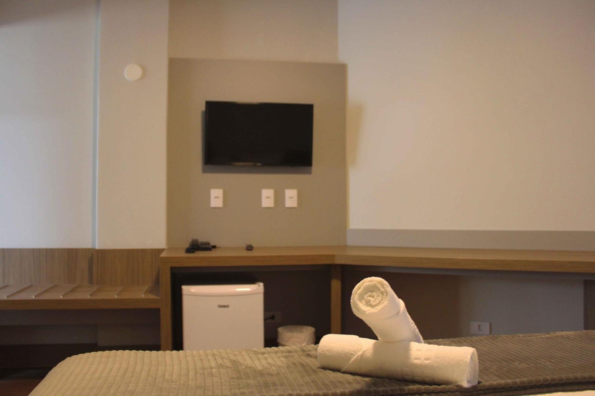 Hotel Evora By Rede Sagres ฟลอเรียนอโปลิส ภายนอก รูปภาพ