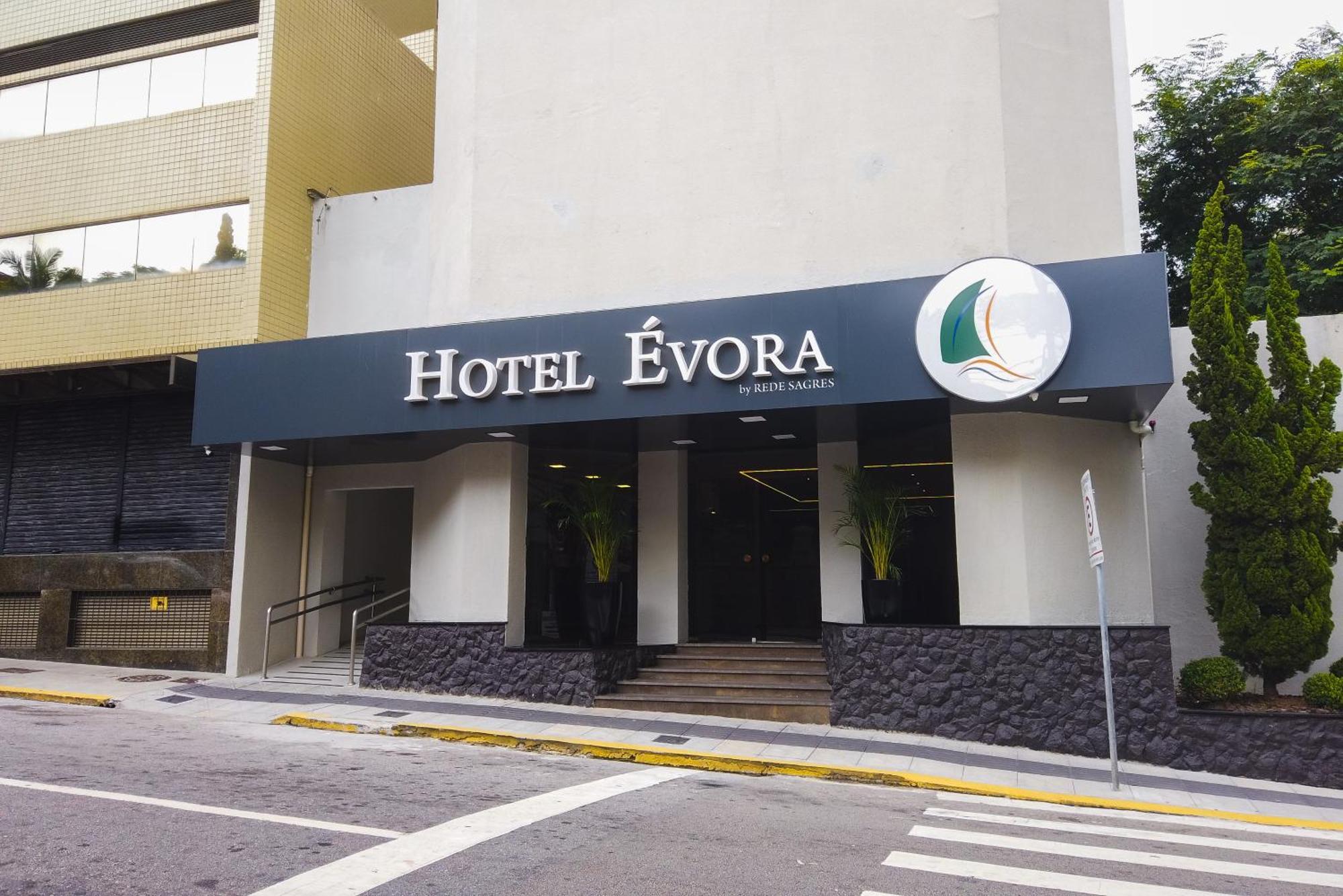 Hotel Evora By Rede Sagres ฟลอเรียนอโปลิส ภายนอก รูปภาพ